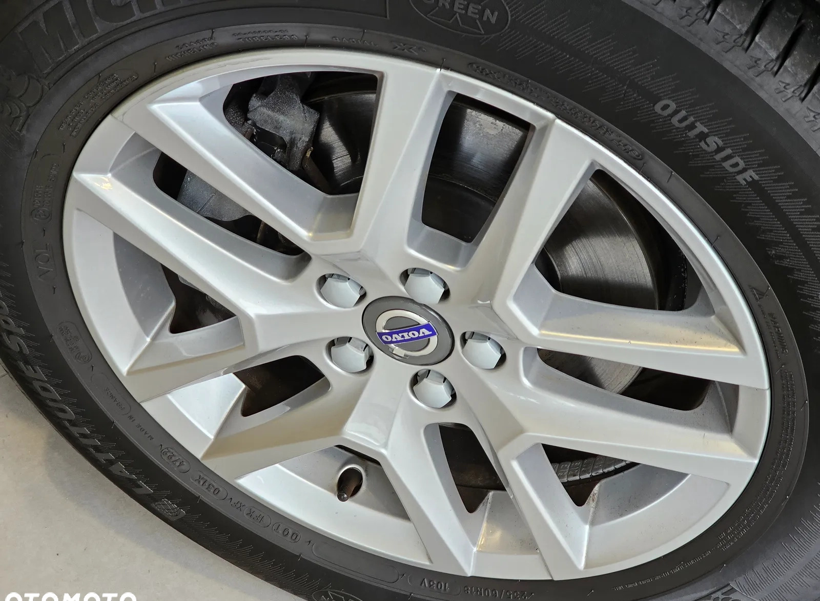 Volvo XC 60 cena 135900 przebieg: 156000, rok produkcji 2017 z Stryków małe 466